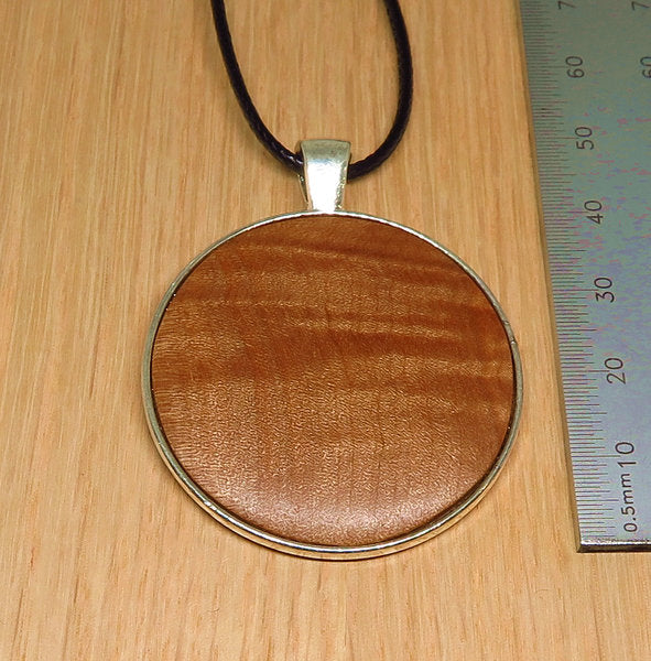 Tasmanian Myrtle Round Pendant